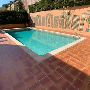 Raffine Apartment